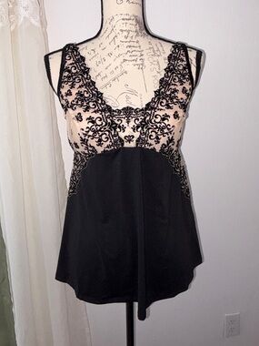 Soma Intimates Lace Scroll Embroidered Velvet Burnout Camisole Size M Adjustable